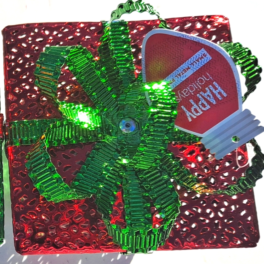 Beautiful Holiday Gift Metal Boxes With White Lights Inside And Bows On Top - Picture 4 of 6